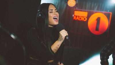 Demi Lovato faz cover maravilhoso de “Too Good At Goodbyes”, de Sam Smith; vem assistir